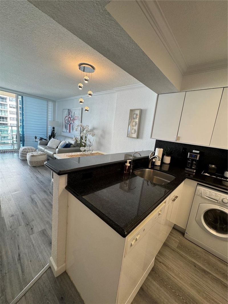 2501 S Ocean Dr, Unit 1105, Hollywood, FL 33019 Photo