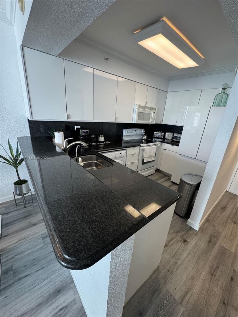 2501 S Ocean Dr, Unit 1105, Hollywood, FL 33019 Photo