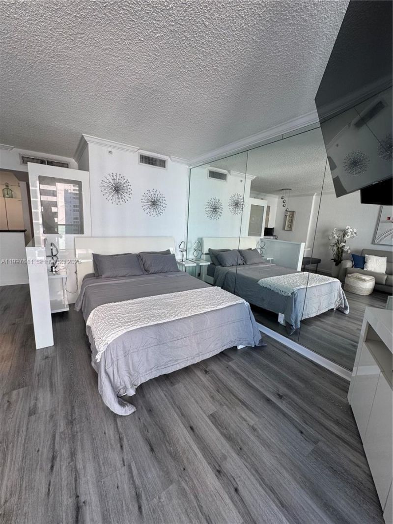 2501 S Ocean Dr, Unit 1105, Hollywood, FL 33019 Photo