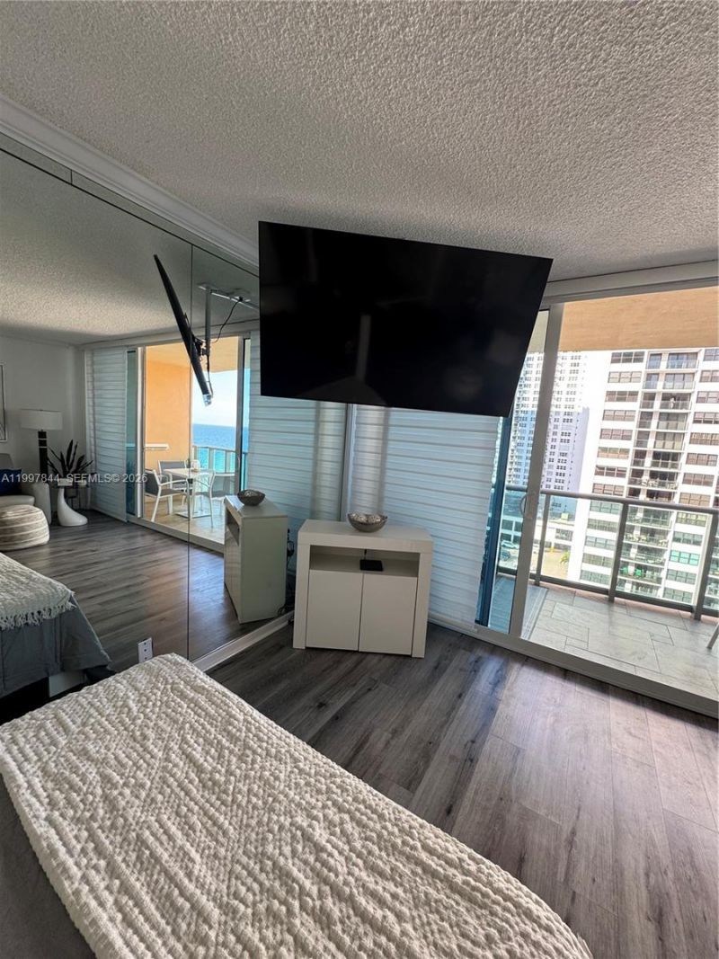 2501 S Ocean Dr, Unit 1105, Hollywood, FL 33019 Photo