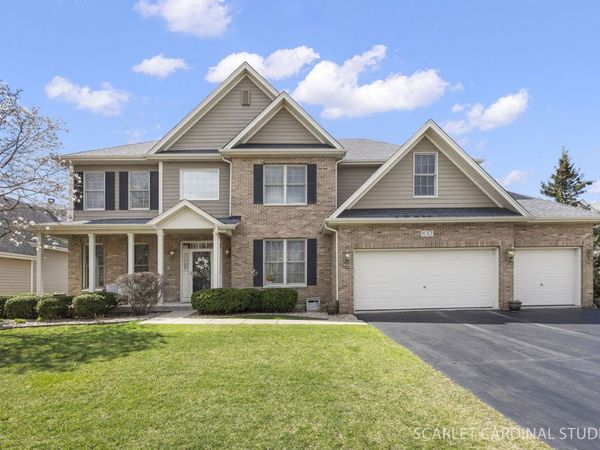 832 Deering Court , West Chicago, IL 60185