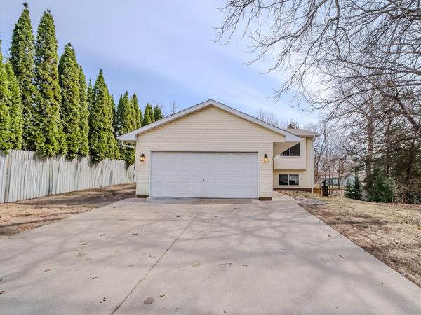 5547 107th Avenue , Clear Lake, MN 55319