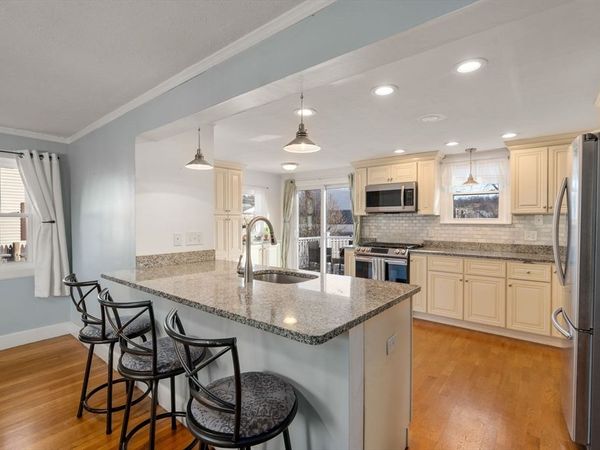 220 Lynn St, Peabody, MA 01960