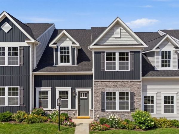 105 Blue Bird Ln, Sarver, PA 16055