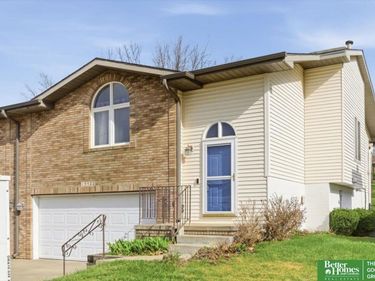 15522 Burdette Street , Omaha, NE 68116