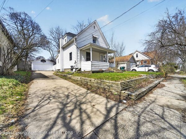 823 Maryland Avenue, Lansing, MI 48906