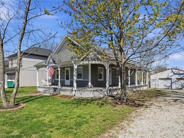 310 E Nichols Street, Spring Hill, KS 66083