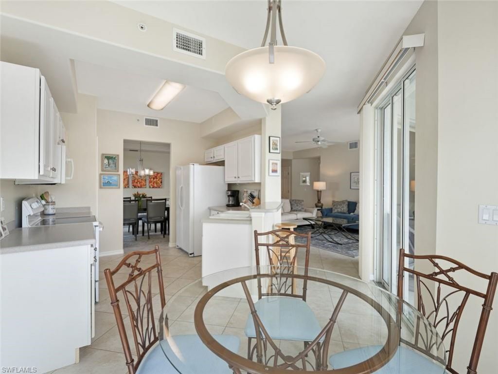 2120 Arielle Dr, Unit 202, Naples, FL 34109 Photo