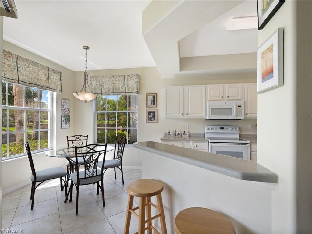 2120 Arielle Dr, Unit 202, Naples, FL 34109 Photo