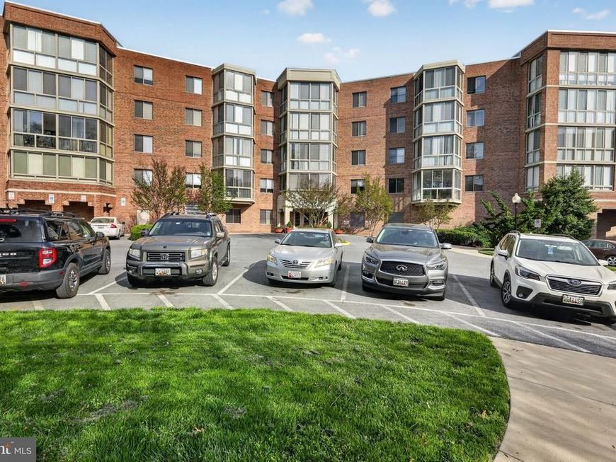 2904 N Leisure World Boulevard, Unit 207, Silver Spring, MD 20906 Main Photo