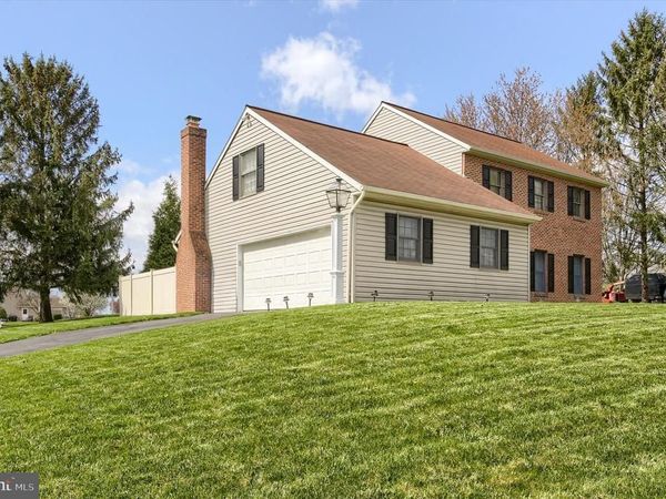 901 JADE AVENUE, LANCASTER, PA 17601