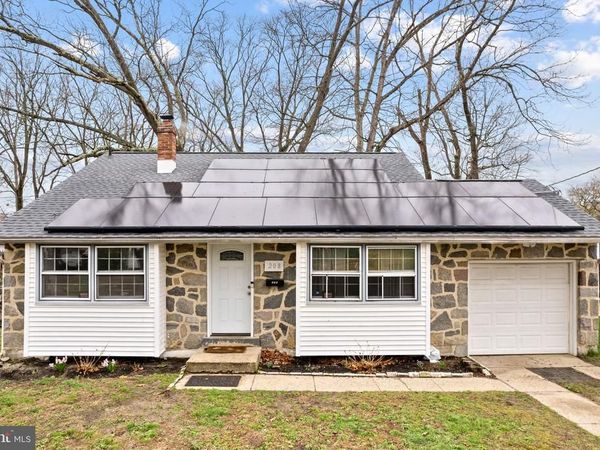 208 SUSSEX DRIVE , LINDENWOLD, NJ 08021