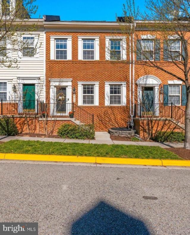 4210 TALMADGE CIRCLE, SUITLAND, MD 20746