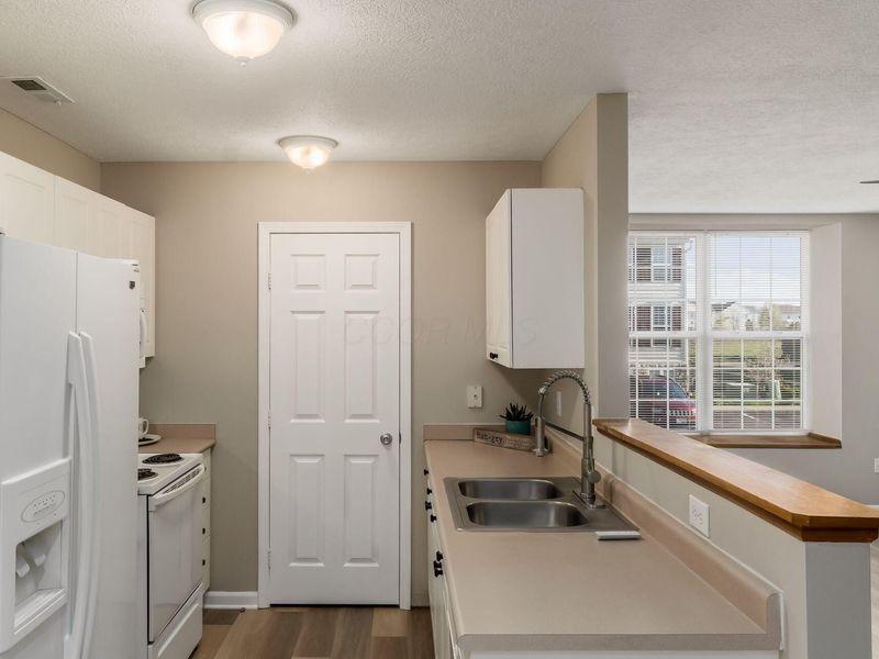 7005 Monarchos Drive, Unit 11, New Albany, OH 43054 Photo 21