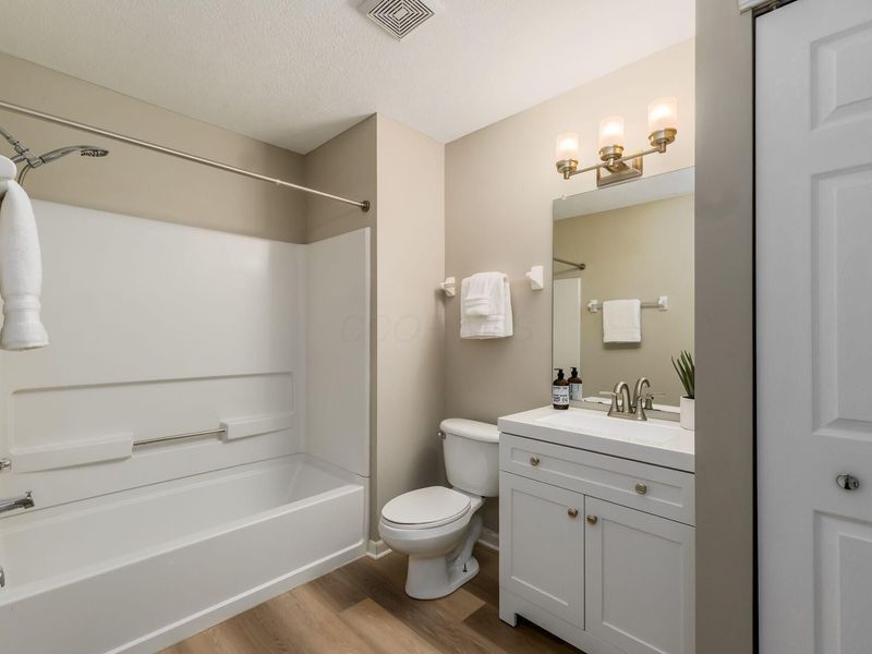 7005 Monarchos Drive, Unit 11, New Albany, OH 43054 Photo 34