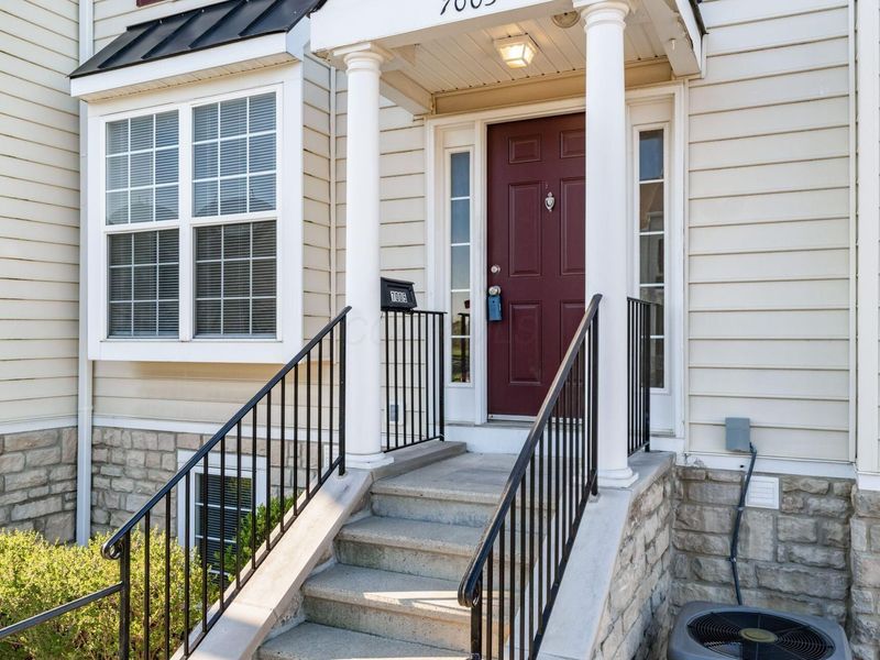 7005 Monarchos Drive, Unit 11, New Albany, OH 43054 Photo 5