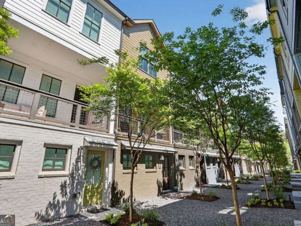 1072 Crest Circle SE, Atlanta, GA 30316