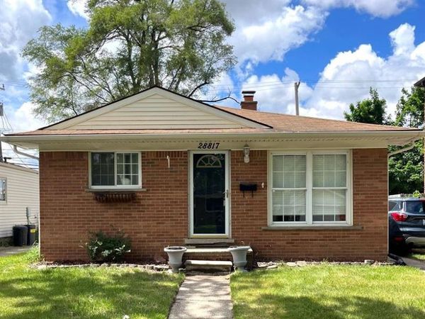 28817 Groveland Street, Madison Heights, MI 48071