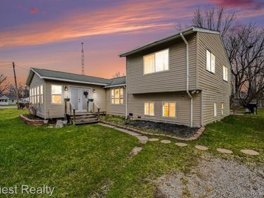 2103 Valley Forge Street, Burton, MI 48519