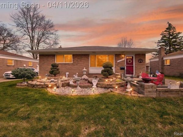 31344 Newport Drive, Warren, MI 48088