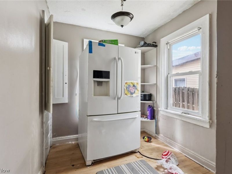 18310 La Salle Avenue, Cleveland, OH 44119 Photo 12