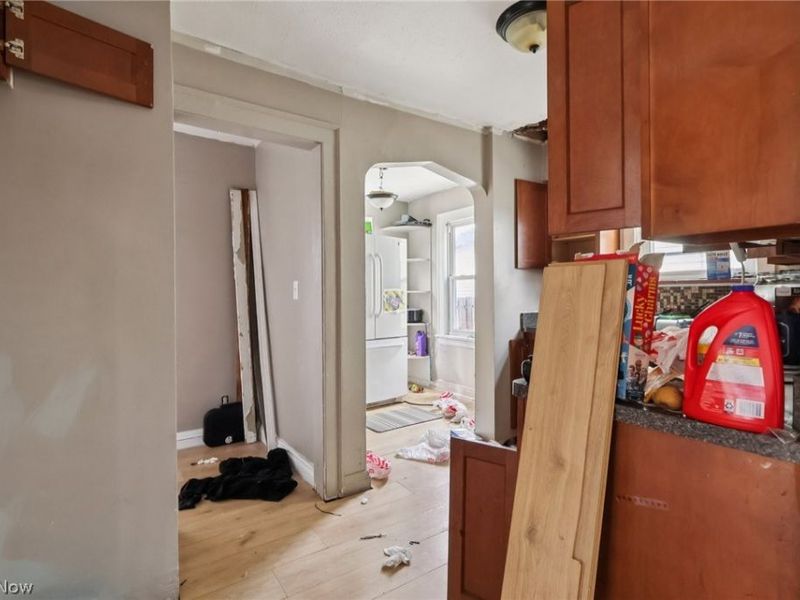 18310 La Salle Avenue, Cleveland, OH 44119 Photo 14