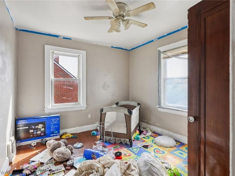 18310 La Salle Avenue, Cleveland, OH 44119 Photo 16