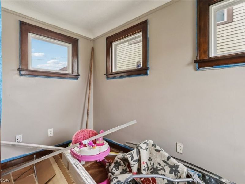 18310 La Salle Avenue, Cleveland, OH 44119 Photo 23