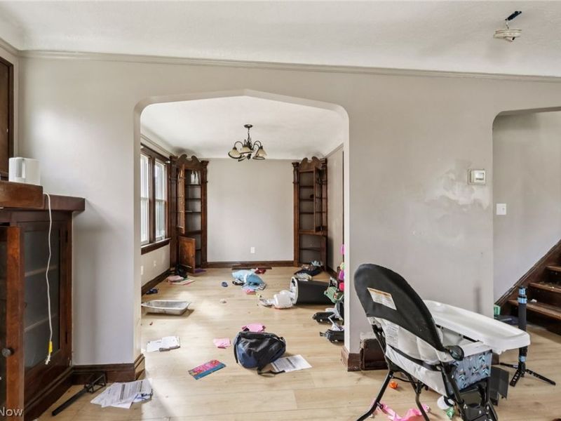 18310 La Salle Avenue, Cleveland, OH 44119 Photo 9