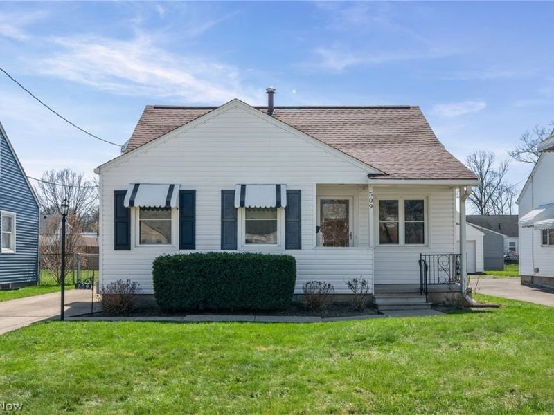 509 Cambridge Avenue, Elyria, OH 44035 Photo 2