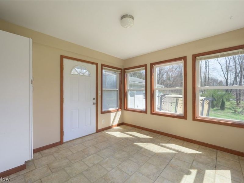 6442 Spring Street, Ravenna, OH 44266 Photo 12