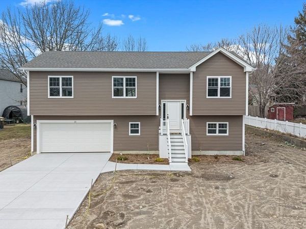 15 Jean Street, Acushnet, MA 02743