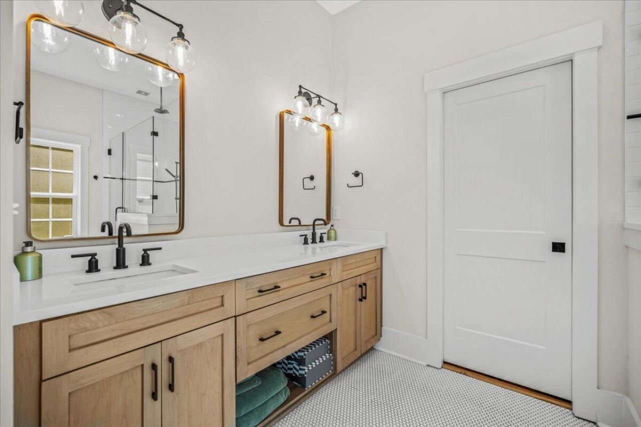 32 Middleton Oaks Road Photo 26