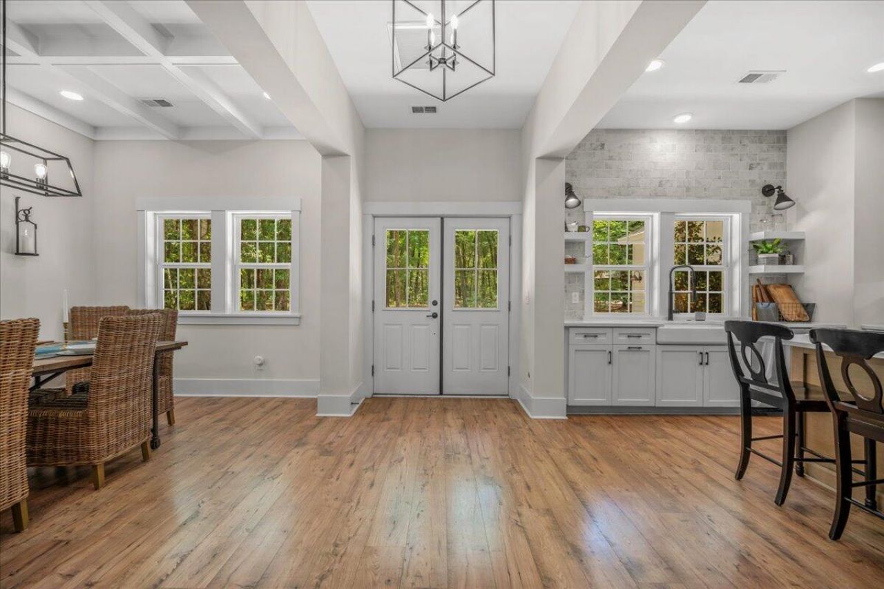 32 Middleton Oaks Road Photo 6