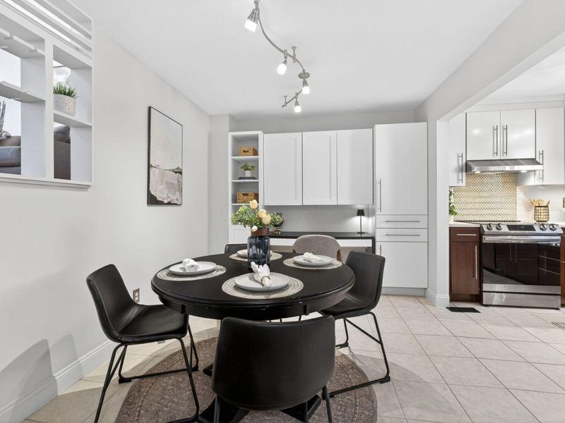 421A E North Street, Worthington, OH 43085 Photo 3