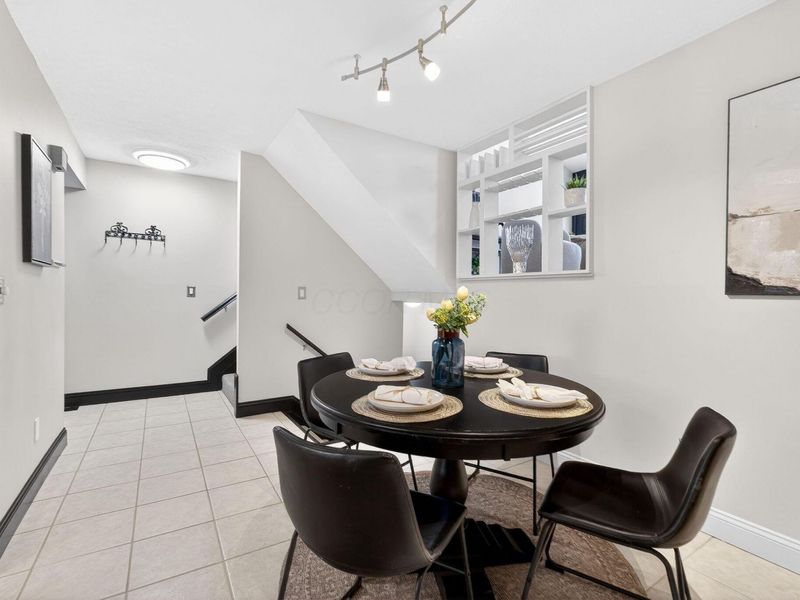 421A E North Street, Worthington, OH 43085 Photo 5