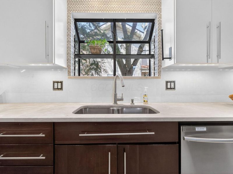 421A E North Street, Worthington, OH 43085 Photo 8