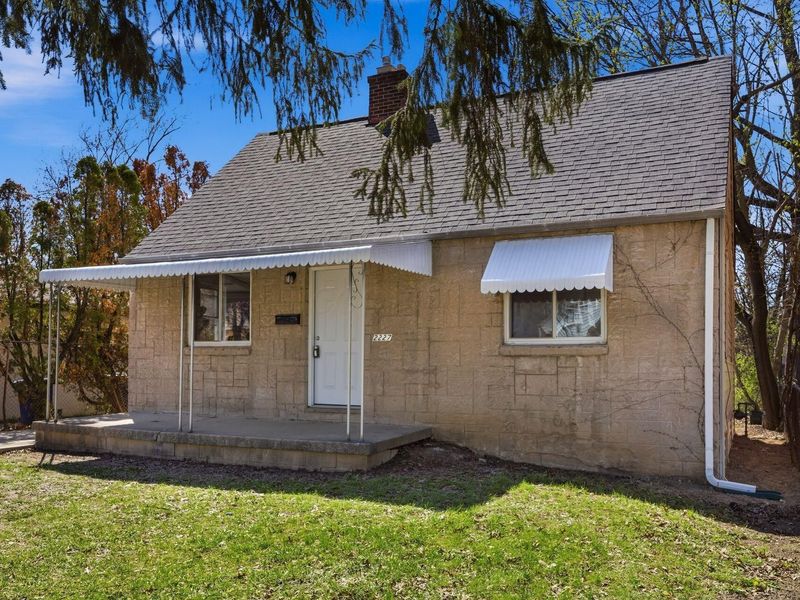 2227 Homestead Drive, Columbus, OH 43211 Photo 2