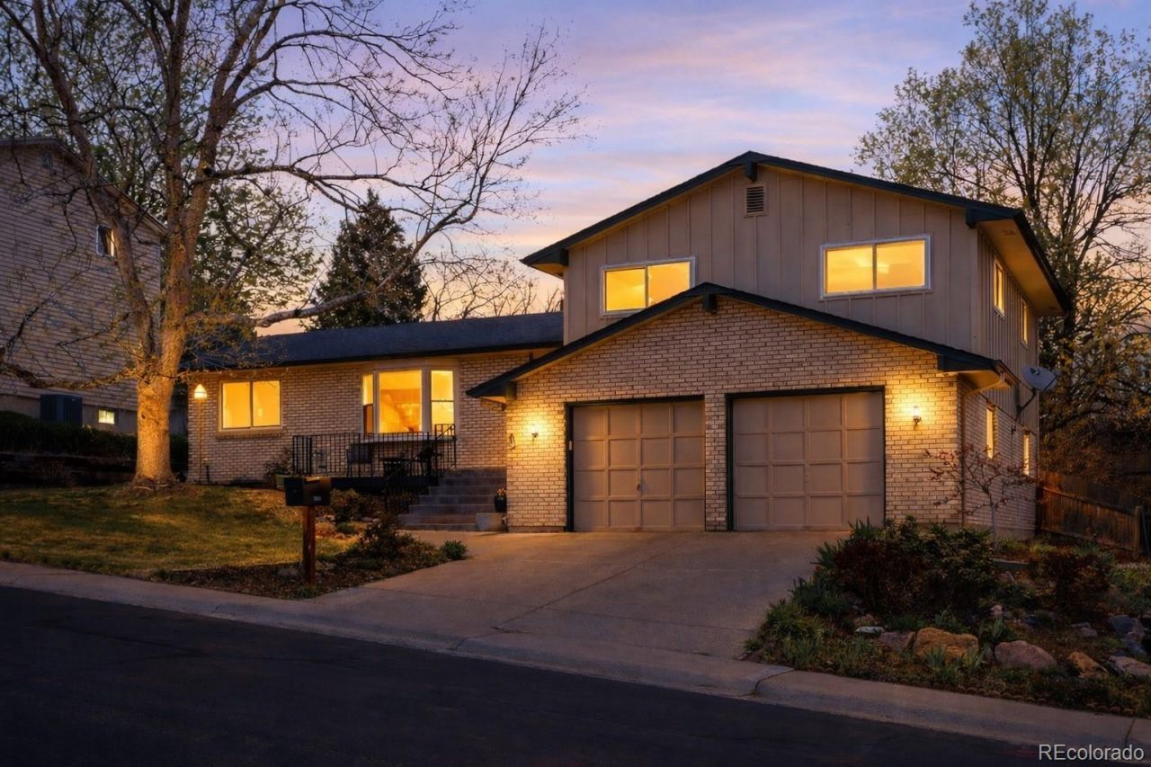 2372 S Holland Street, Lakewood, CO 80227 Main Photo