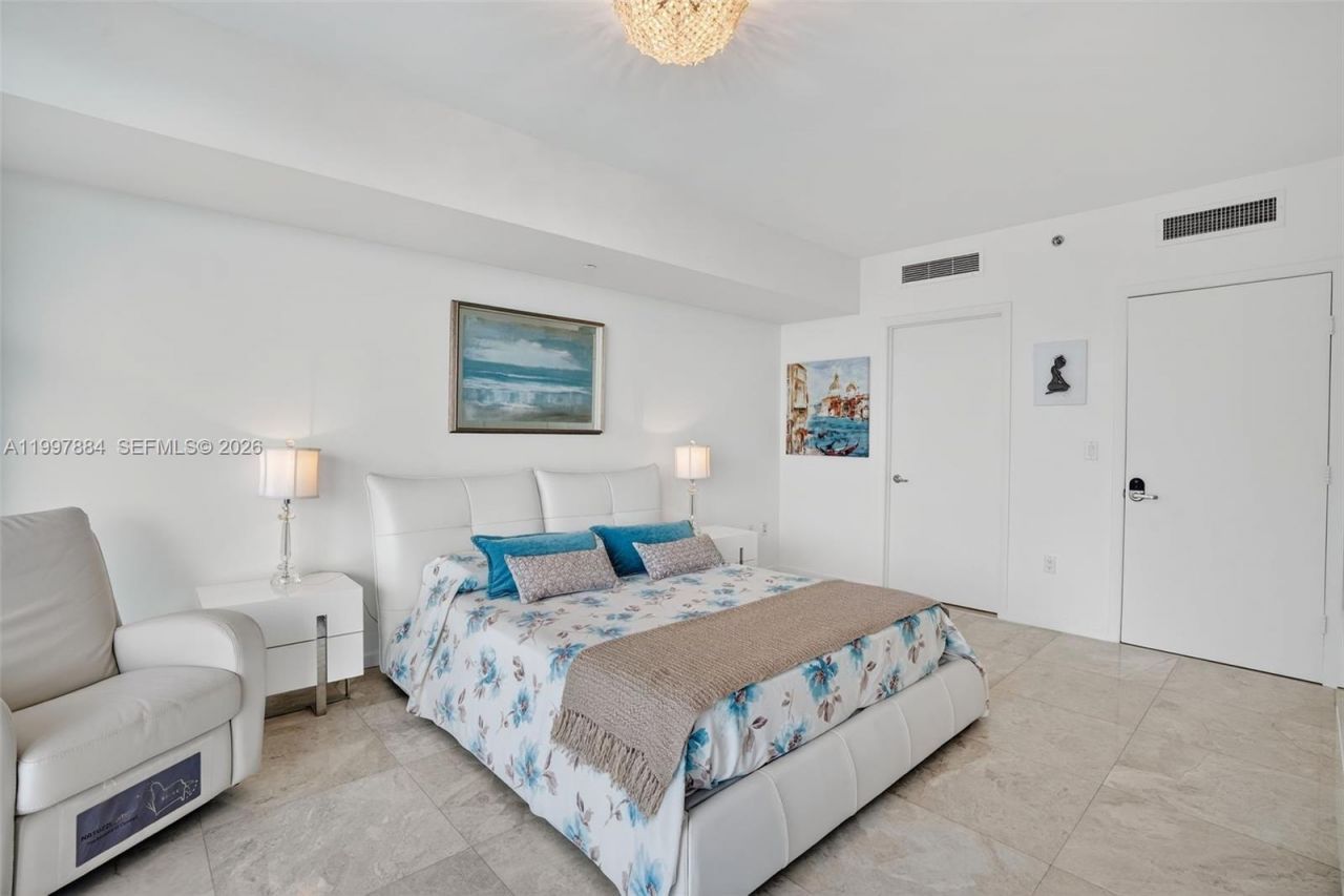 495 Brickell Ave, Unit 2807, Miami, FL 33131 Photo