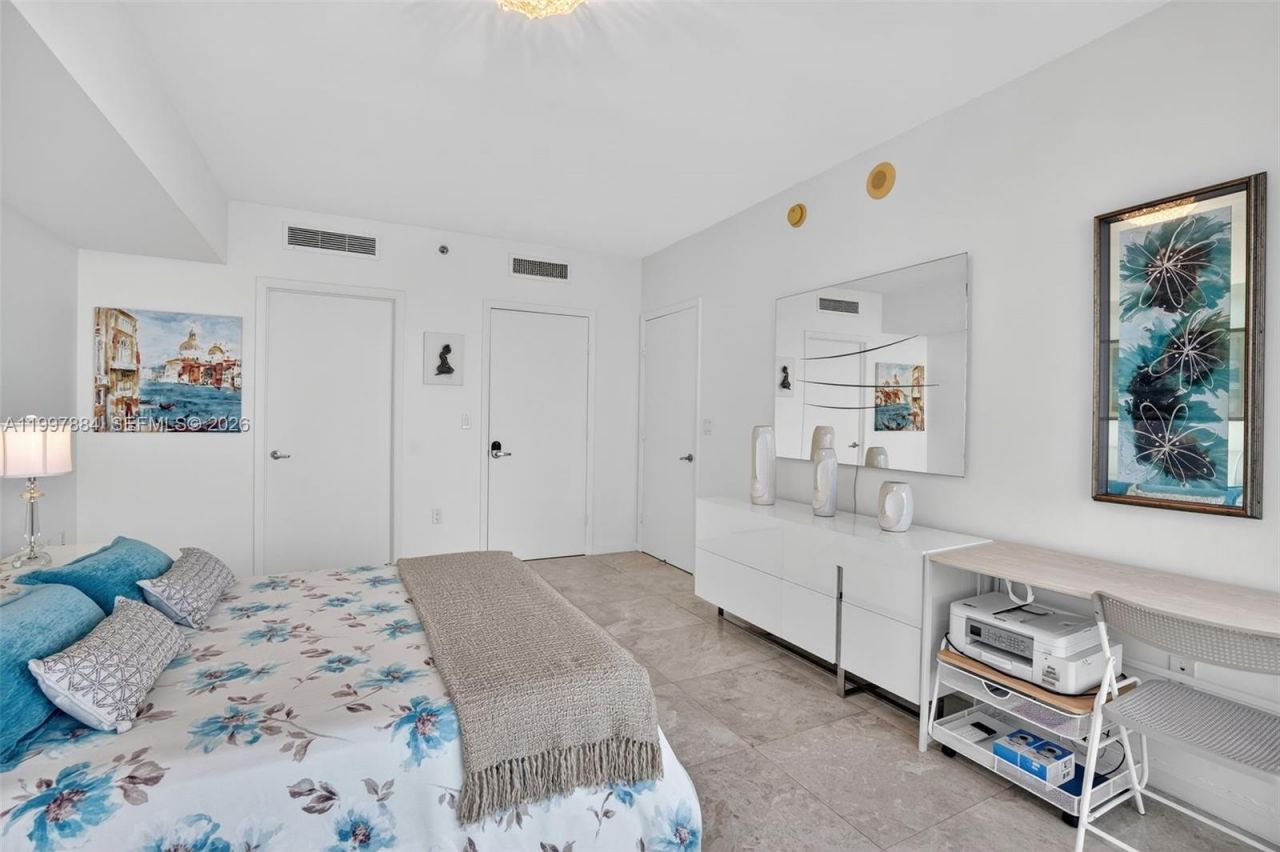 495 Brickell Ave, Unit 2807, Miami, FL 33131 Photo