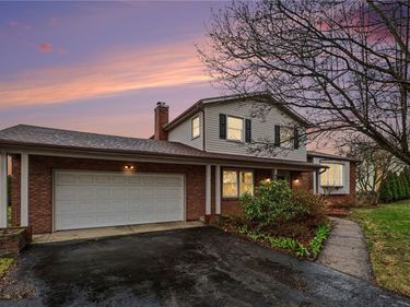 45 Kings Gate S, Rochester, NY 14617