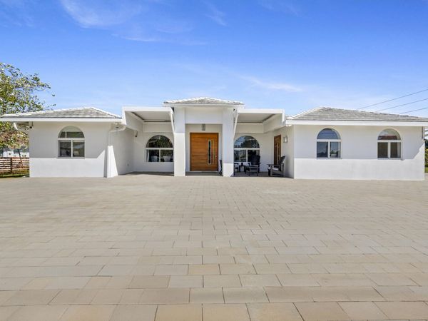 13621 SW 16th Street, Davie, FL 33325