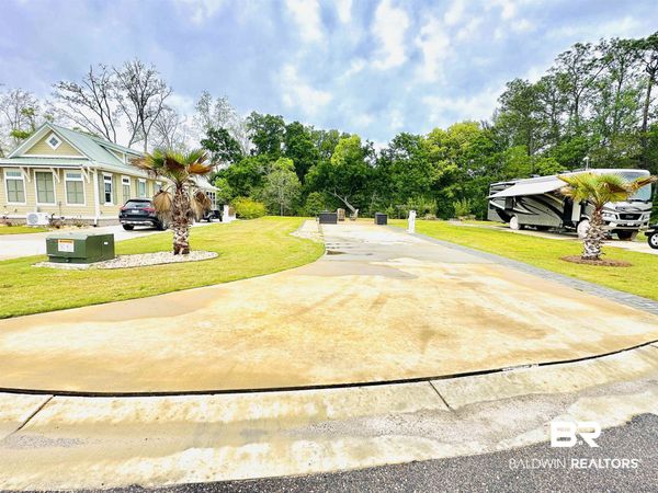 12477 Gateway Drive, Elberta, AL 36530