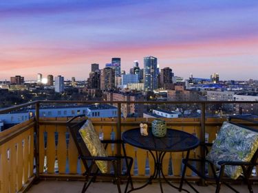 410 Groveland Avenue, Unit 1202, Minneapolis, MN 55403