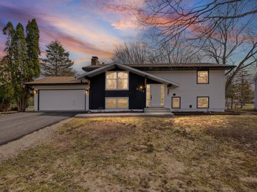 9117 31st Avenue N, New Hope, MN 55427