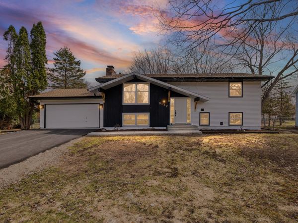 9117 31st Avenue N, New Hope, MN 55427