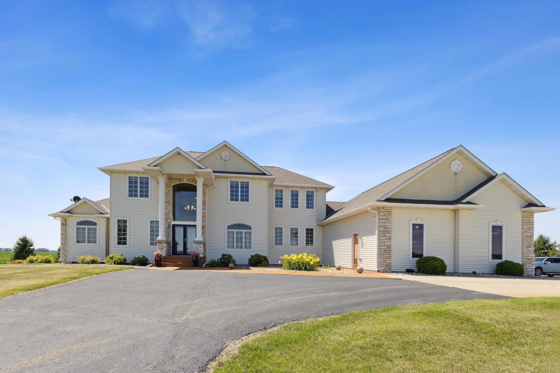 23535 York Road, Hutchinson, MN 55350