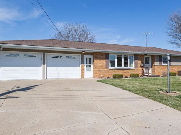 143 Crest View Drive, Potosi, WI 53820