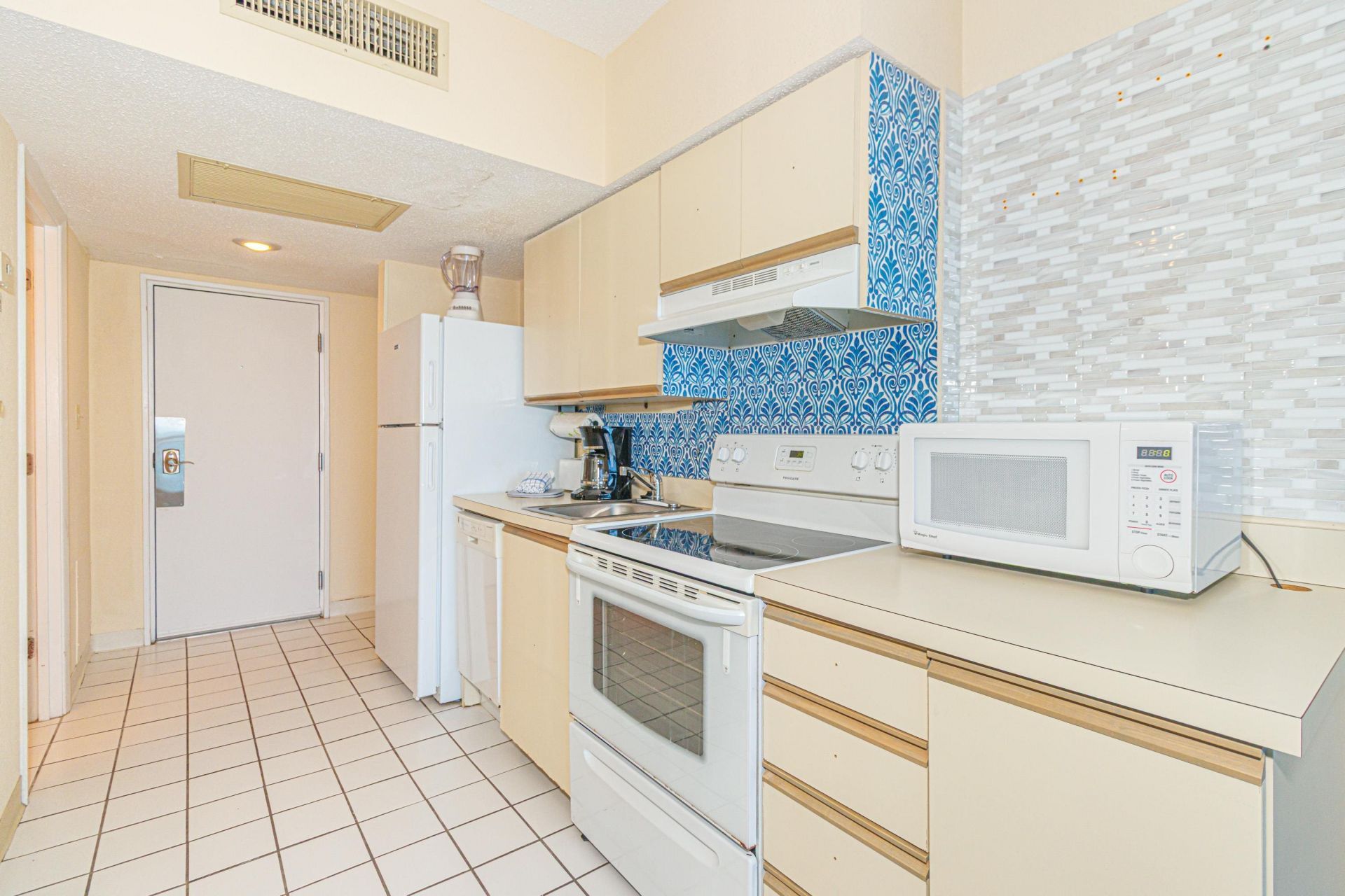 1304 N Ocean Blvd. Photo 11